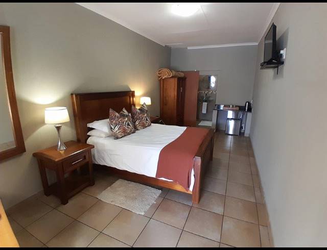 870M² BED & BREAKFAST FOR SALE IN SAFARI GARDENS